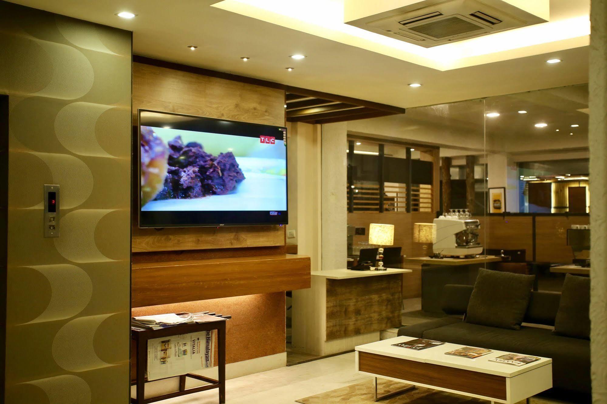 Marcopolo Business Hotel Kathmandu Exterior foto